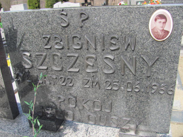 Zbigniew Szczęsny 1943 Kramsk - Grobonet - Wyszukiwarka osób pochowanych